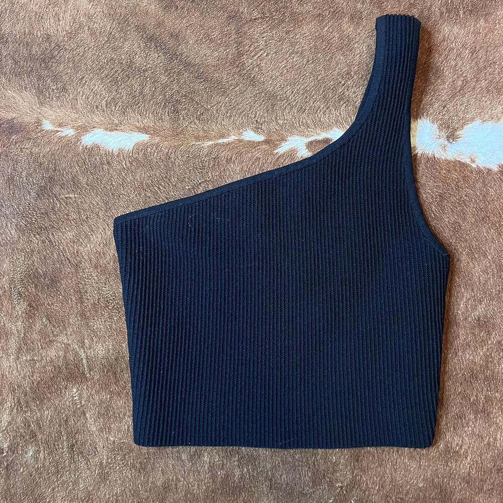 Babaton aritzia ribbed one shoulder top